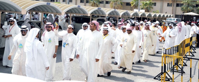 مؤيدو المستقلة يحتفلون بالفوز﻿