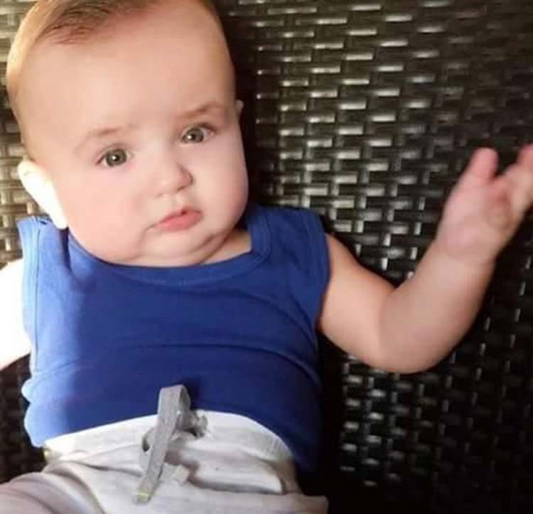 من أجبر دينا هارون على نشر صورة ابنها؟