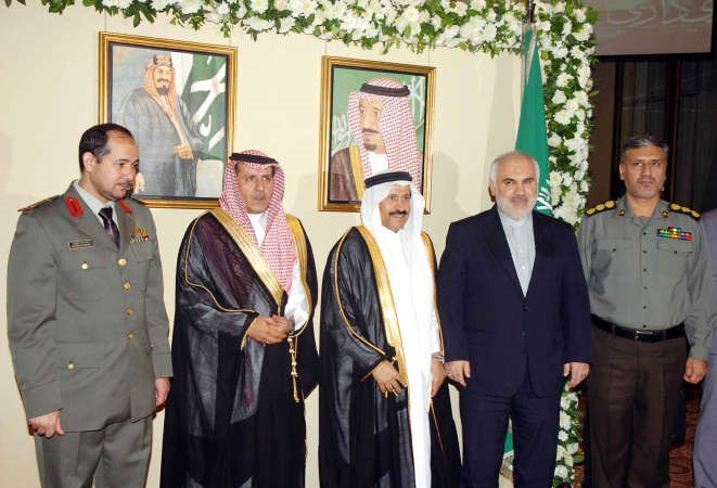 السفير الايراني في لبنان يهنئ سفير المملكة العربية السعودية علي عواض عسيري خلال حفل استقبال بمناسبة العيد الوطني للمملكة في البيال محمود الطويل
