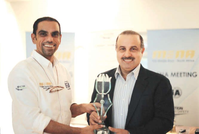 العطية مع الزميل اسامة المنصور﻿