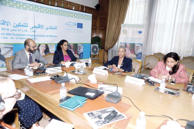 الشيخة حصة الصباح خلال احدى جلسات المنتدى	 ناصر عبدالسيد﻿