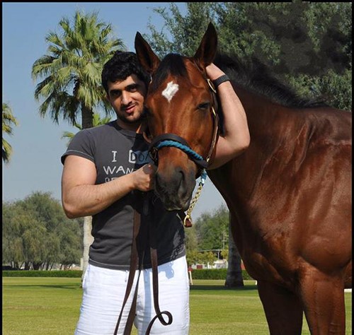 فيديو نادر للشيخ راشد بن محمد وهو صغير