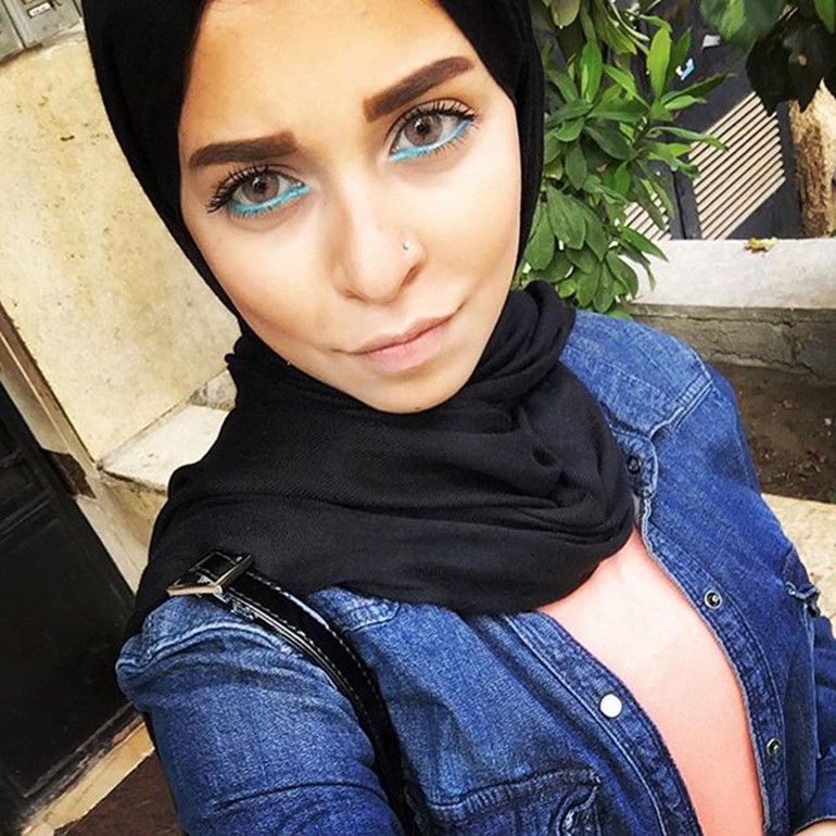 بالصور.. مصرية محجبة يتابعها أكثر من 90 ألف شخص.. بسبب جمالها وأناقتها