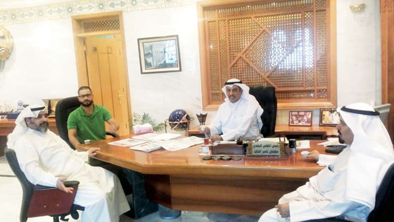 مهلهل الخالد خلال لقائه مع الصحافيين