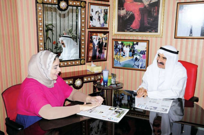 دبدر الحجي متحدثا للزميلة الاء خليفة﻿