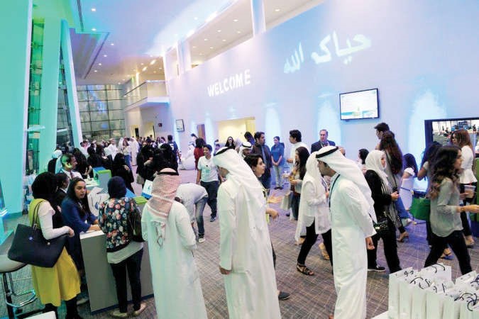 جانب من احد المعارض التي تقيمها الخليج﻿