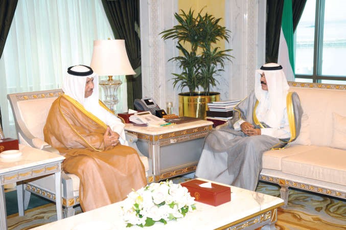 سمو نائب الامير وولي العهد الشيخ نواف الاحمد مستقبلا سمو الشيخ جابر المبارك