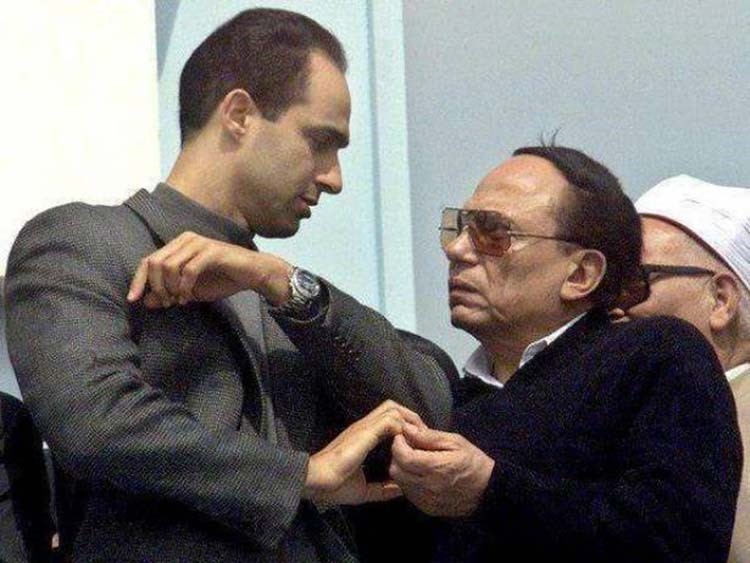 ما قصة صورة عادل إمام وجمال مبارك ولماذا حذفها