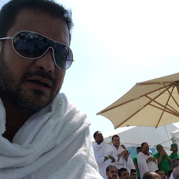 النجم المصري محمد لطفي في الحرم يؤدي فريضة الحج