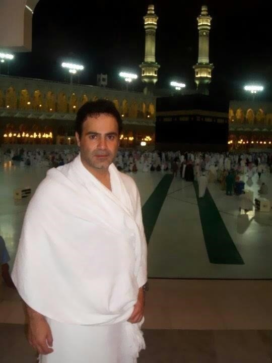 الكثير من الجدل واللغط حول ديانة المطرب اللبناني عاصي الحلاني انتهت عندما انتشرت صورة له وهو يؤدي فريضة الحج