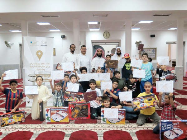 تكريم عدد من حفظة القران في حلقات مبرة طريق الايمان