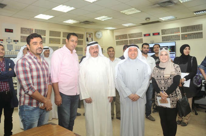 ممحمد بوشهري والوكيل المساعد يوسف العجيل مع الزملاء دارين العلي وعلي العلاس وسيد القصاص خلال الجولة ﻿