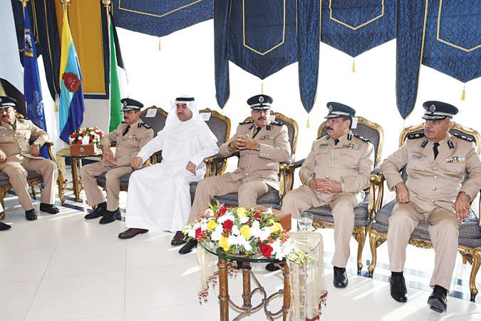 اللواء خالد الديين واللواء عبدالفتاح العلي واللواء الشيخ فيصل النواف والشيخ مبارك سالم العلي واللواء عبدالله المهنا