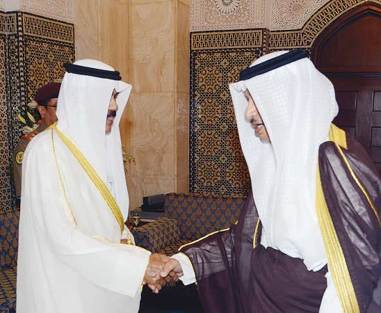سمو نائب الامير يتلقى التهاني من سمو رئيس الوزراء الشيخ جابر المبارك ﻿