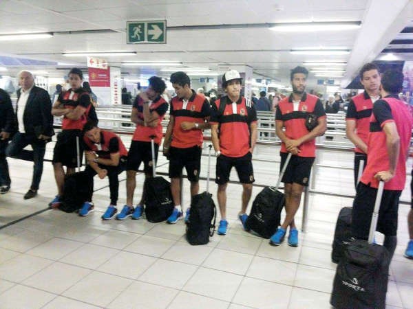 وفد النادي الاهلي وصل الى مطار جوهانسبرغ﻿