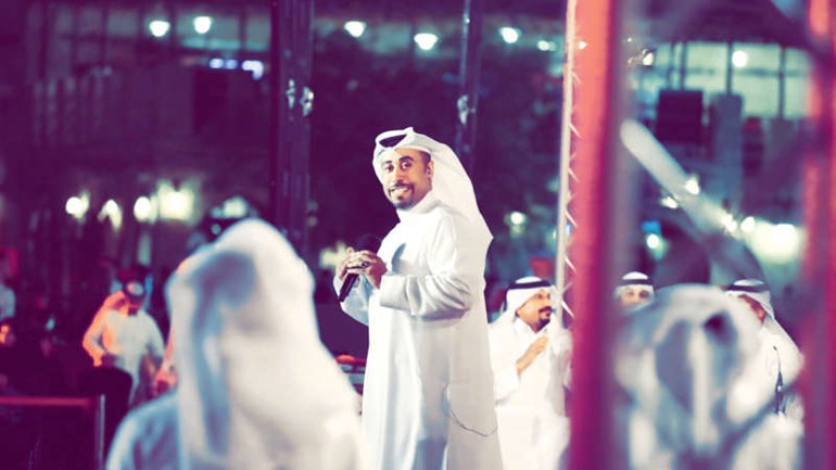 يوسف العماني «يتغزل» في دول الخليج