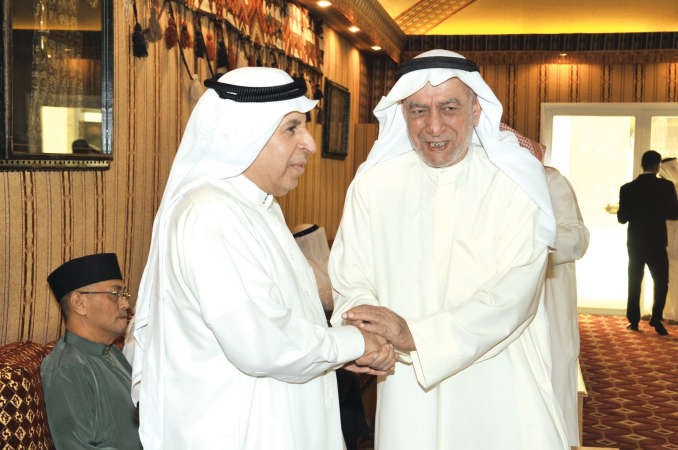 الفايز يتلقى التهاني