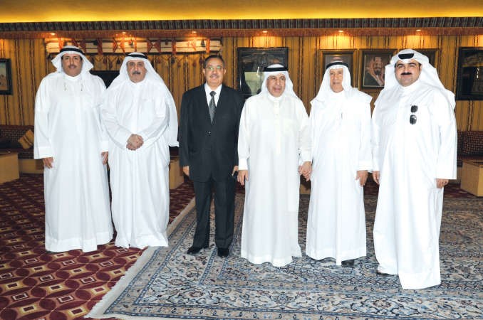 د الفايز مستقبلا مهنئيه