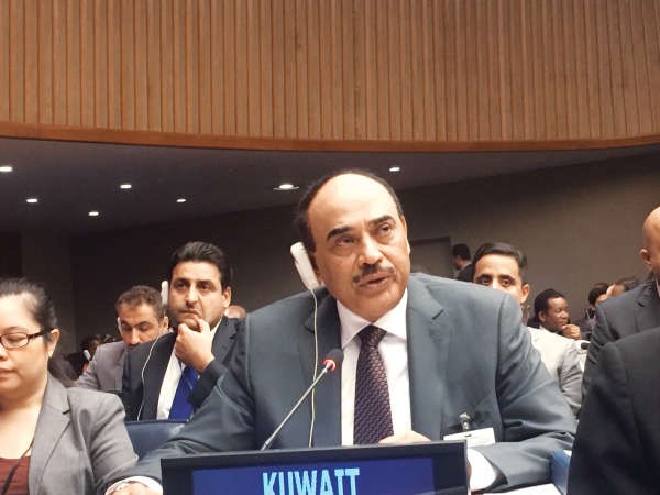 النائب الاول لرئيس مجلس الوزراء ووزير الخارجية الشيخ صباح الخالد اثناء القائه كلمته 
