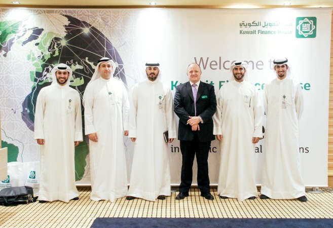  بعض مسؤولي بيتك خلال اليوم المفتوح للتوظيف