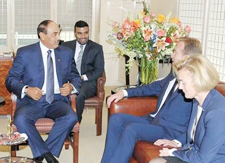 الخالد مجتمعا مع وزير خارجية النرويج بورج برينده﻿