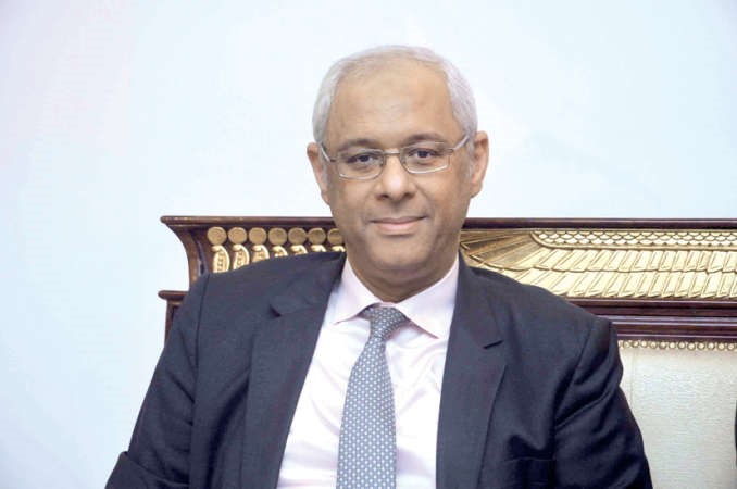 السفير ياسر عاطف﻿