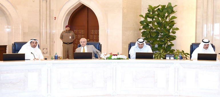 الشيخ سلمان الحمود ود علي العبيدي ود بدر العيسى ويعقوب الصانع خلال اجتماع مجلس الوزراء﻿
