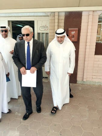 جانب من الجولة المفاجئة لوزير التربية في مدارس الجهراء