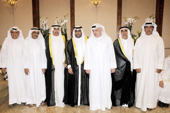 حمد الحميضي واحمد العصيمي ومحمد بوحيمد وباسل المعجل يباركون