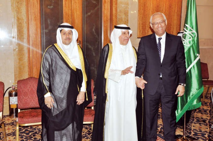 السفير المصري ياسر عاطف يقدم التهاني للسفير السعودي