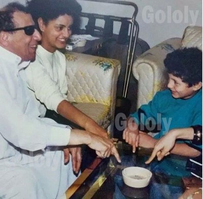 أحمد الفيشاوي ينشر صورة نادرة له مع سيد مكاوي