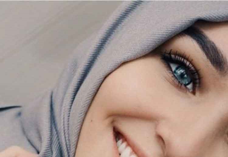 بالصور.. محجبة صاحبة أجمل عينين على "إنستغرام"