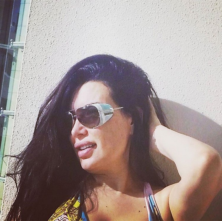 الصورة التي نشرتها الفنانة عبير صبري عبر موقع انستغرام
