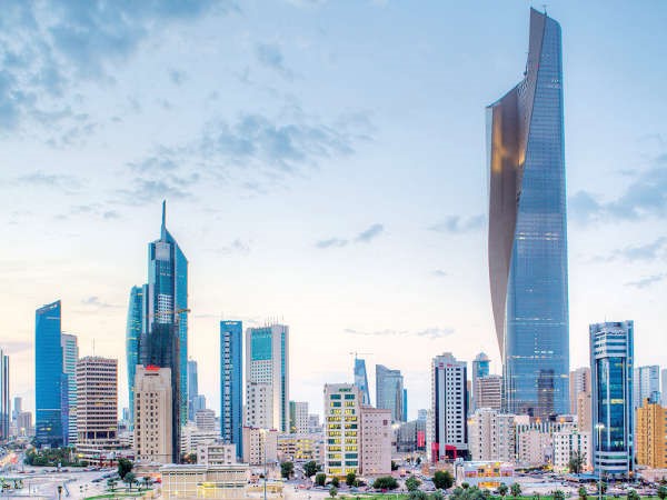 الصالح يواجه القياديين بوقف مصاريفهم الخاصة والإدارية