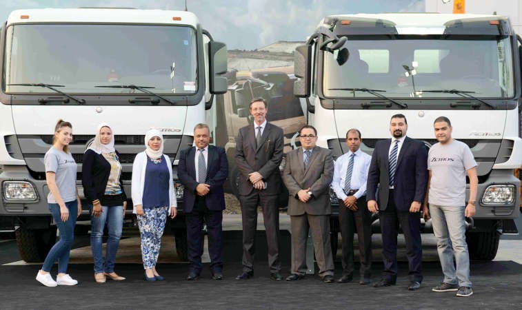 لقطة جماعية اثناء المعرض 