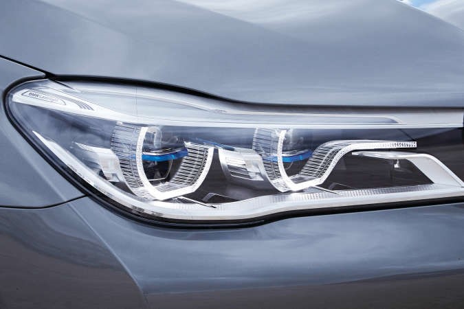 BMW الفئة السابعة على عرش الفخامة مجدداً