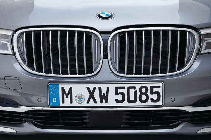 BMW الفئة السابعة على عرش الفخامة مجدداً