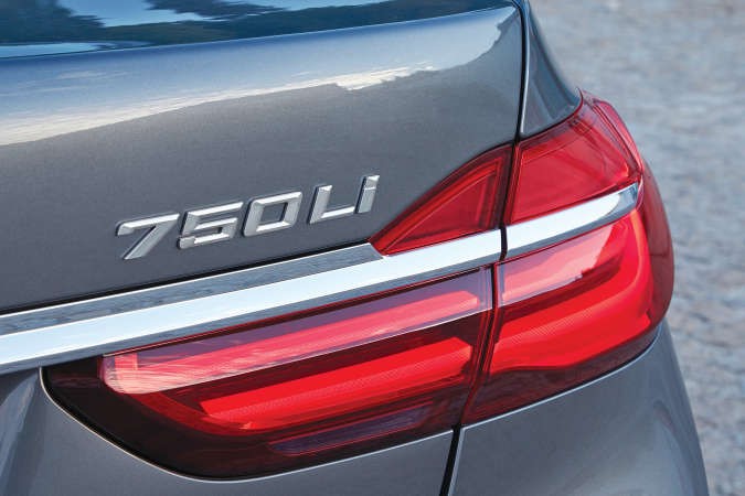BMW الفئة السابعة على عرش الفخامة مجدداً
