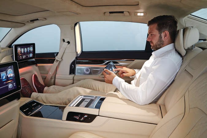 BMW الفئة السابعة على عرش الفخامة مجدداً