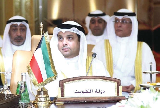 الوزير يعقوب الصانع مترئسا وفد الكويت خلال الاجتماع﻿