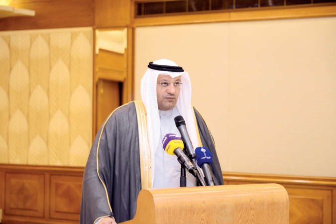 دعلي العبيدي ملقيا كلمته