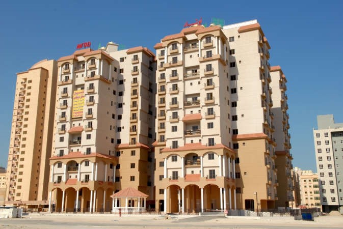 رغم التاثير السلبي لانخفاض النفط على العقار الاستثماري فان الوطني يكشف تحولا بالسوق لشراء الشقق بعوائد اعلى بالمقارنة مع الاسهم والبنوك 
﻿