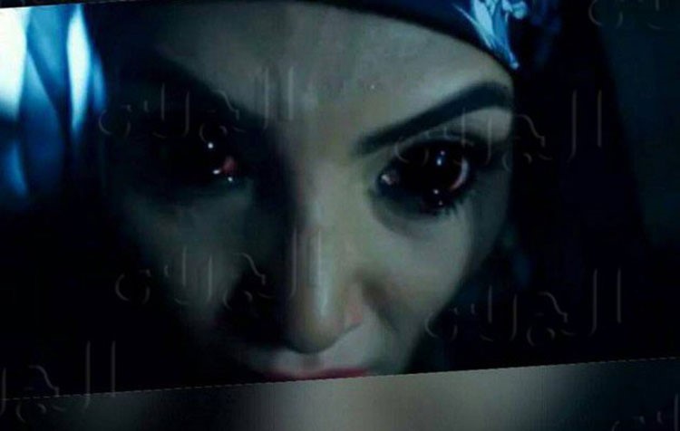 شاهد.. صورة مرعبة لحورية فرغلي وهل فشل عملية التجميل السبب؟