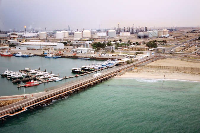 الكويت  تنافس بأسواق النفط: تبيع البرميل  بخصم 3.8 دولارات