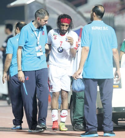 فهد العنزي مازال بعيدا عن المنتخب والنادي بسبب الاصابة﻿