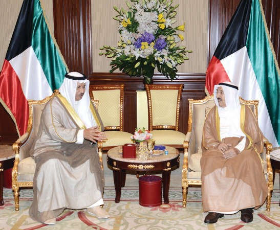 صاحب السمو الامير الشيخ صباح الاحمد مستقبلا سمو الشيخ جابر المبارك