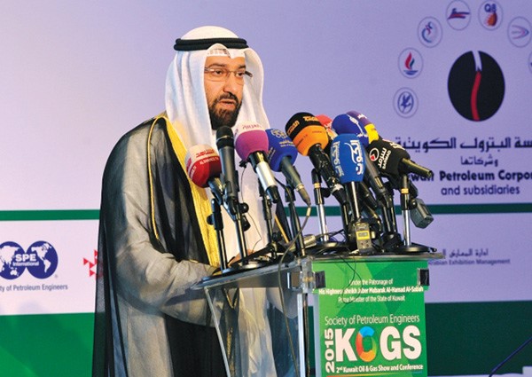 وزير النفط ووزير الدولة لشؤون مجلس الامة د علي العمير