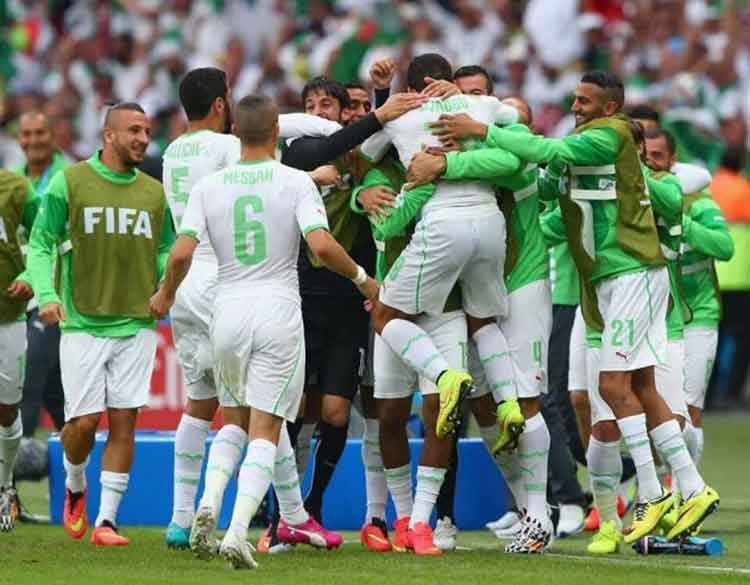 بالفيديو.. منتخب الجزائر فاز بكأس العالم.. فهتف اللاعبون لشهداء فلسطين