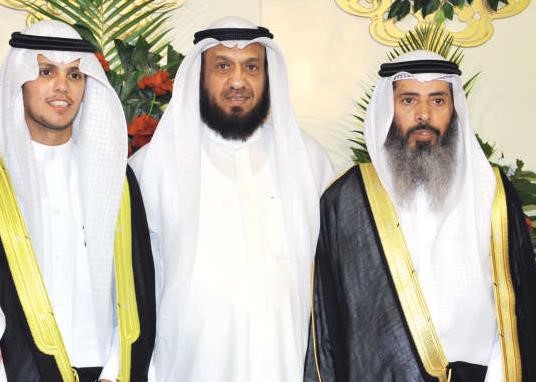  فلاح الصواغ يبارك للمعرس ووالده
﻿