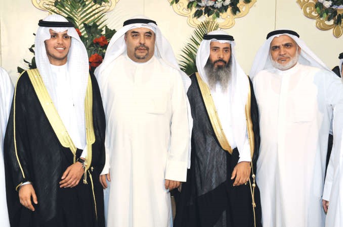 عبيد فرهود وعبدالرحمن العنجري يباركان
﻿